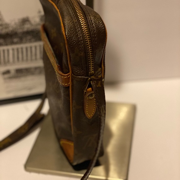 Authentic Louis Vuitton Danube Monogram - Picture 4 of 9